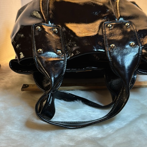 Kate Spade patten leather bag - Picture 4 of 11